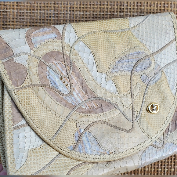 Beautiful Carlo Fiori Vintage Italian Cream and Tan Clutch - Picture 3 of 8